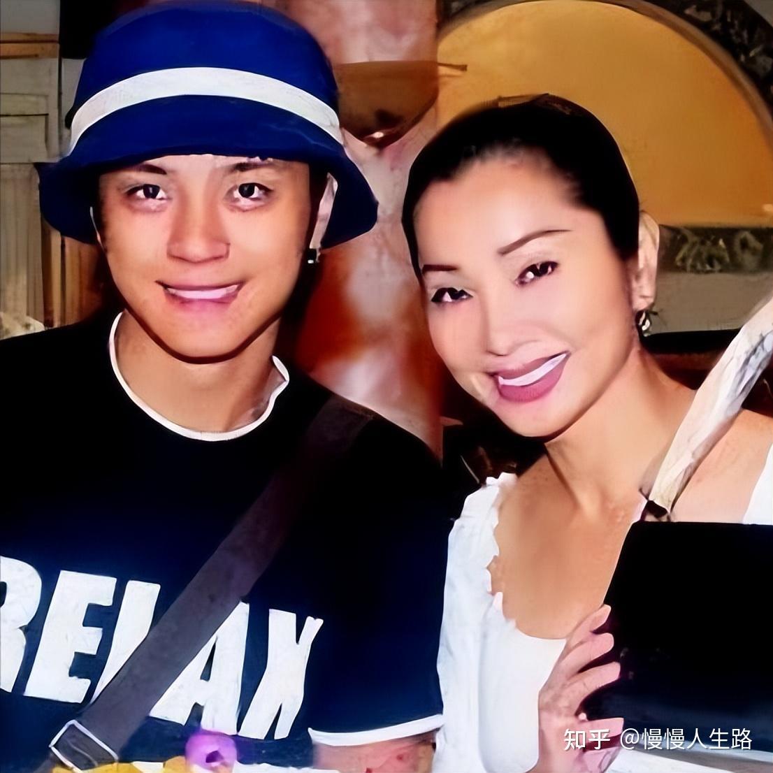 而徐福庆,早在看到如今更加知性优雅的陈美凤时,他就控制不住的再次动