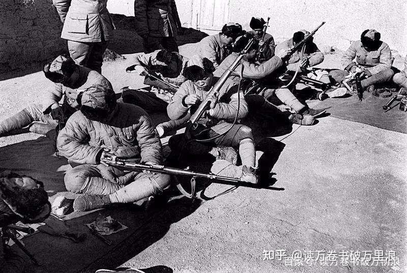 傅作义也是土生土长的晋绥军为何被阎锡山抛弃留下死守太原