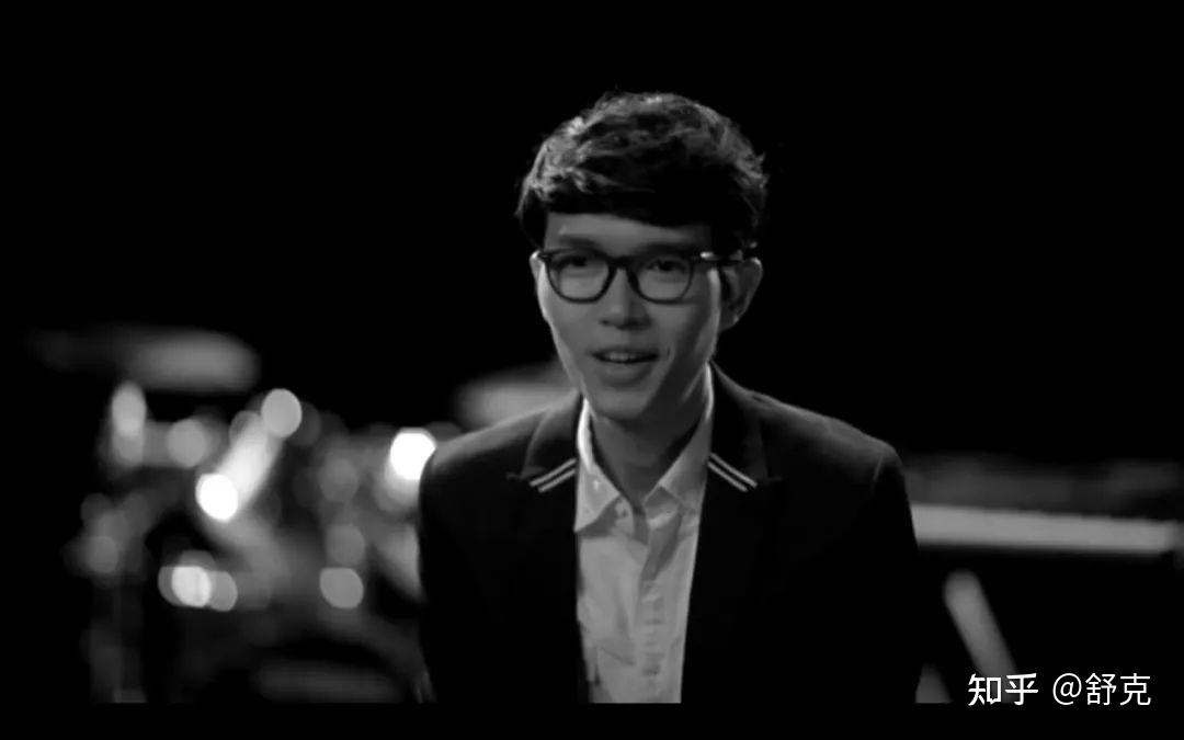 方大同:歌曲首首爆火,巅峰时期隐退,却在41岁骤然离场! - 知乎
