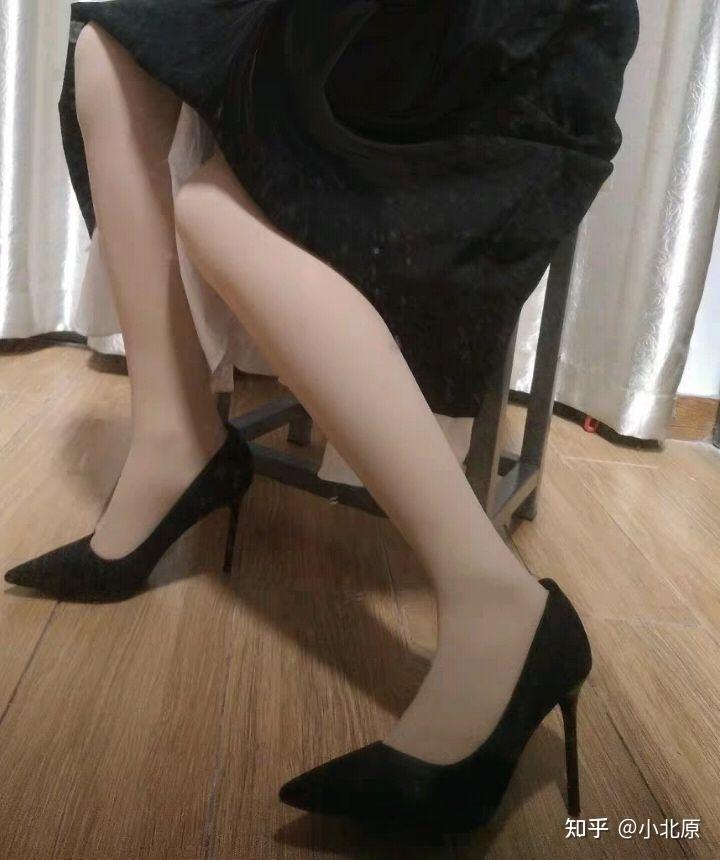 高跟鞋穿多了会臭吗