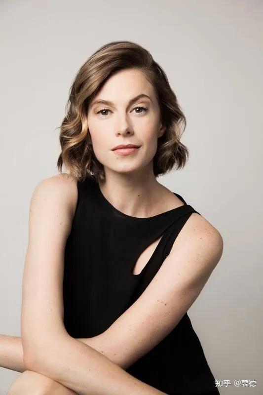 青少年特发性脊柱侧弯她的前世和今生