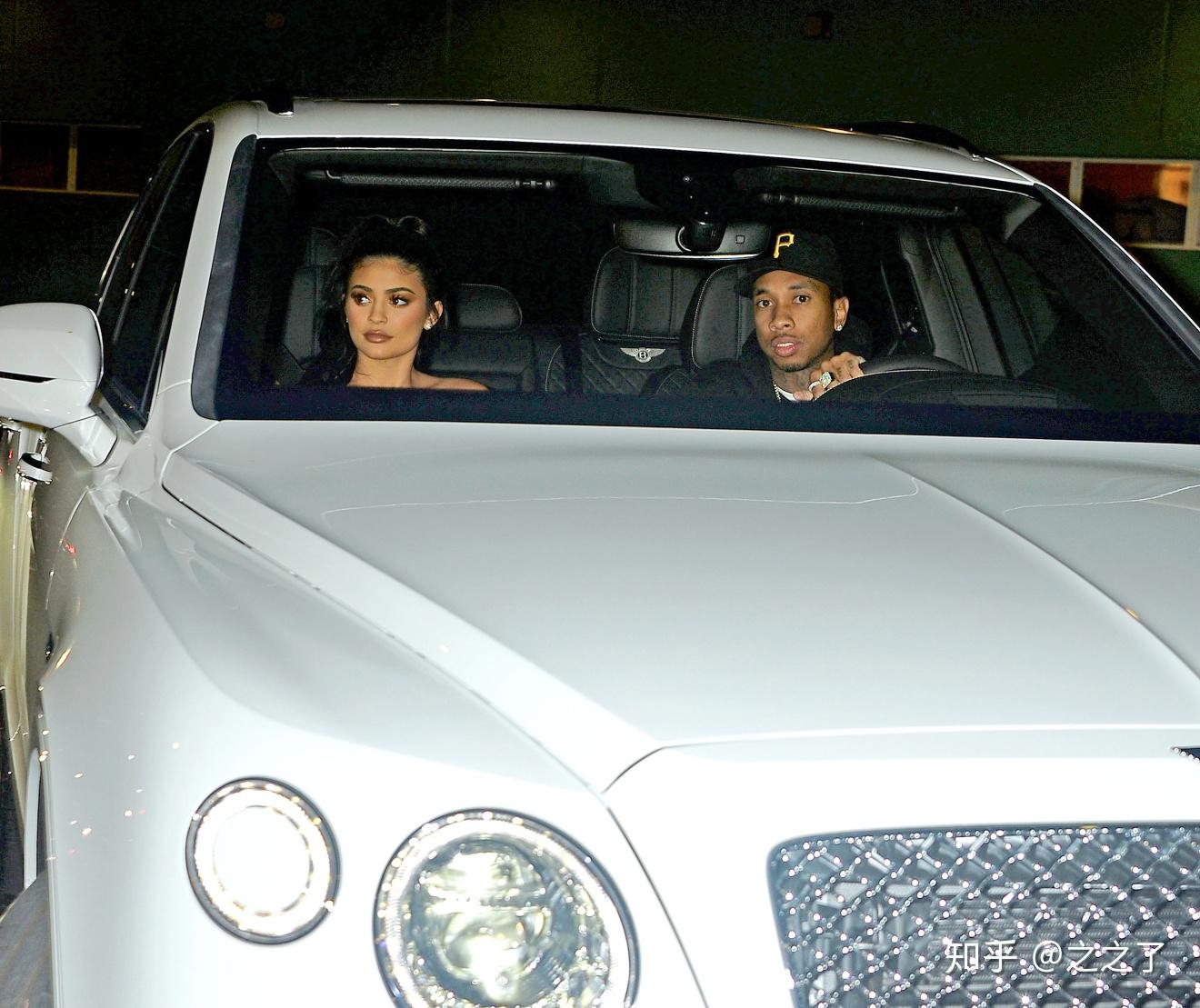 揭秘饶舌歌手tyga的衣橱把价值70万的球鞋们摆在家里是个什么场面