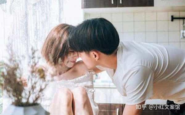 伤感文案扎心语录图片(爱情伤感文案扎心语录)