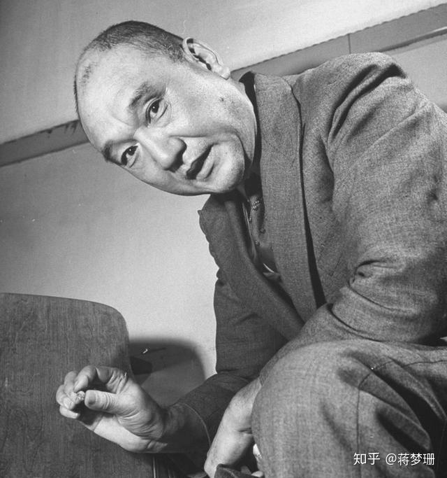 在闹剧中走向覆灭真实的昭和日本笑话