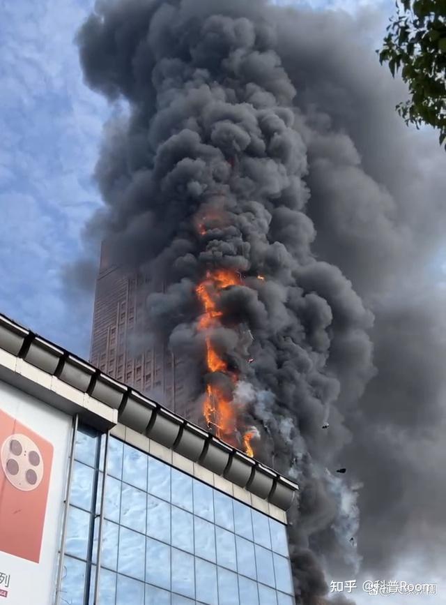 广州火灾广州今天一栋25层的楼大火大家有关心过自己办公地点的消防