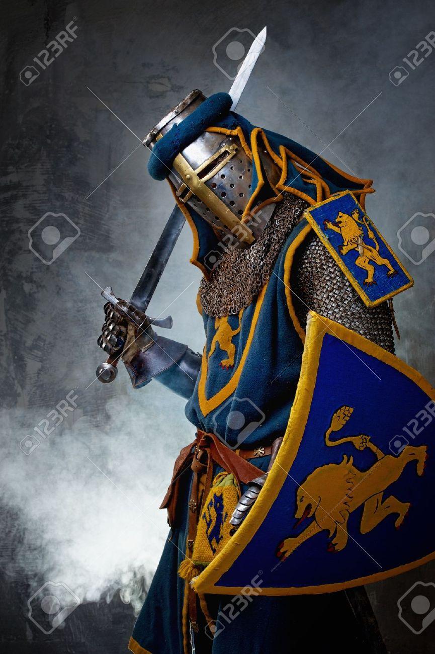 教你画金属盔甲附赠一大波高清素材参考