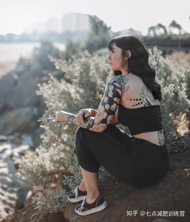 七点减重花臂女摄影师的硬核文艺从过劳肥到腰围55cm