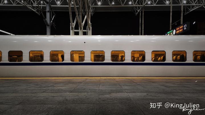 crh2a一等座图片