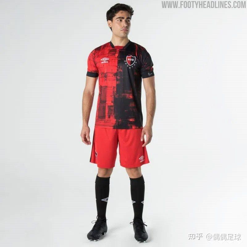 茵宝发布纽维尔老男孩2122第三球衣向迭戈马拉多纳致敬