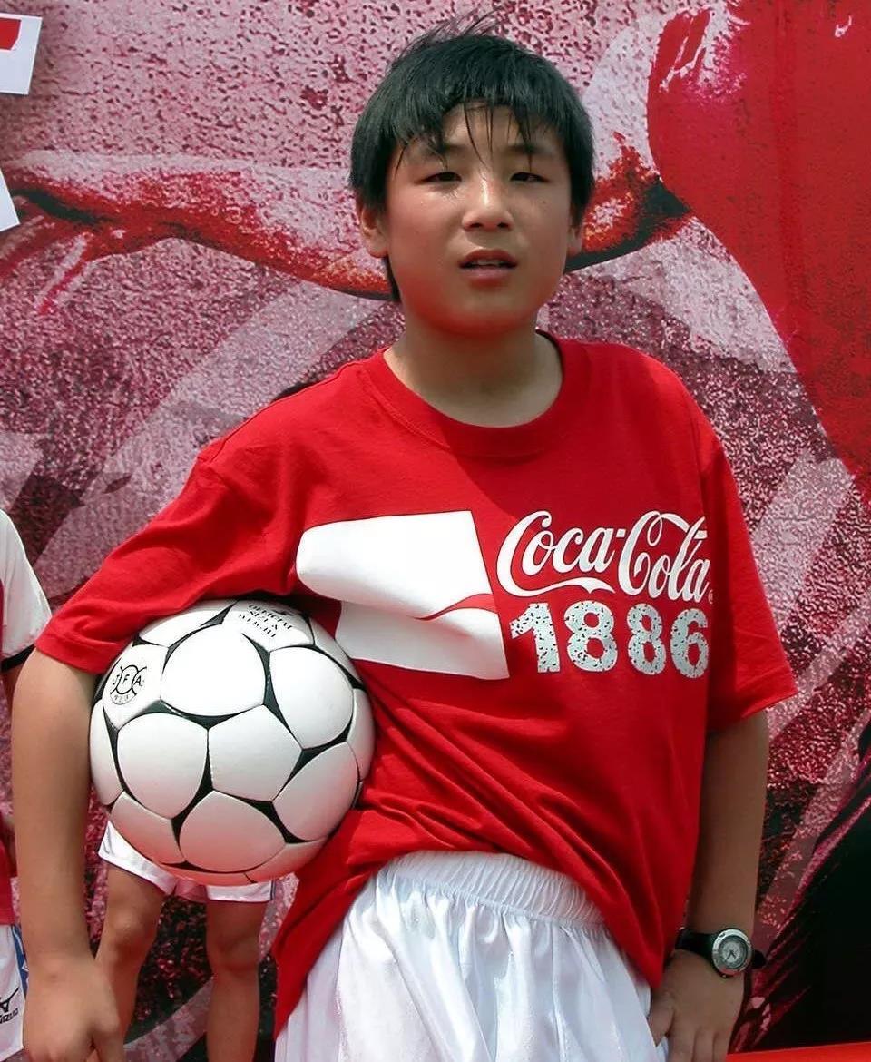 追梦之路!武磊:首位攻破巴萨球门的中国球员 