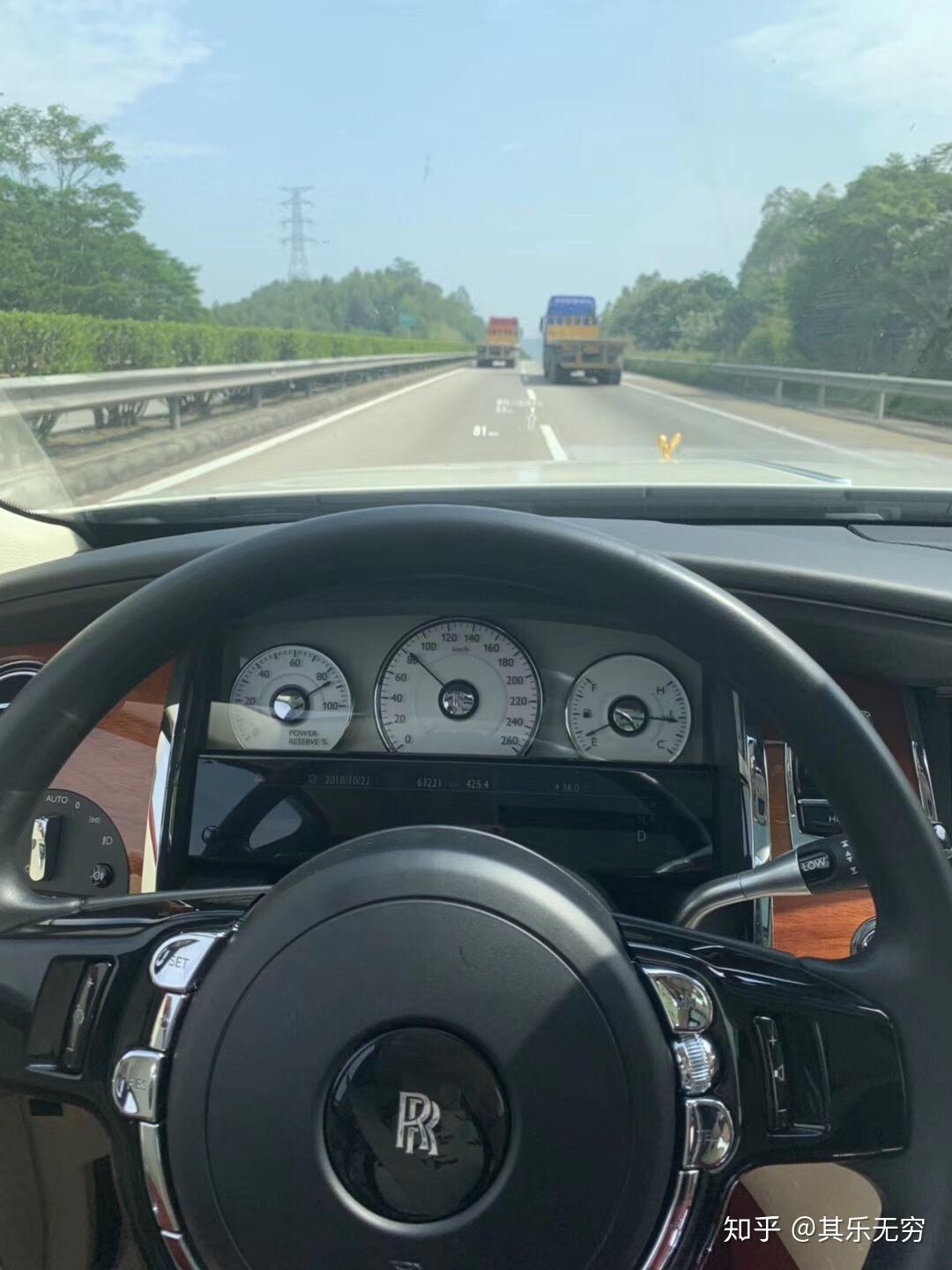 一般什么样的人会开或者买劳斯莱斯