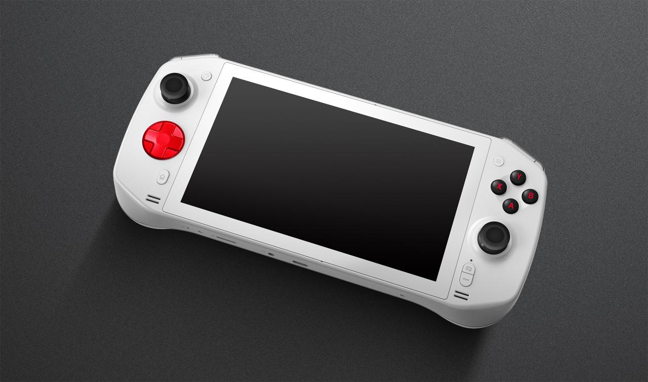 首先我们还是要来看一下掌机专属的按键系统,由于掌机操作摇杆以及