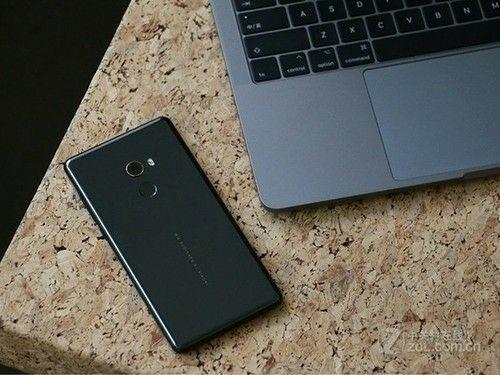 华为和小米高端机,只考虑性能、拍照和使用,优