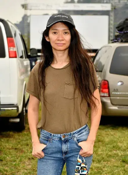 最低调星二代宋丹丹女儿斩获金狮奖成漫威首位中国女导演