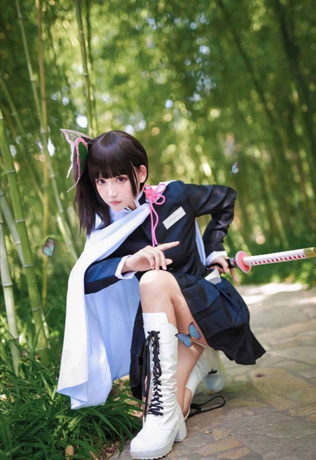 鬼灭栗花落香奈乎超还原cos好想扯一下姐姐的歪马尾