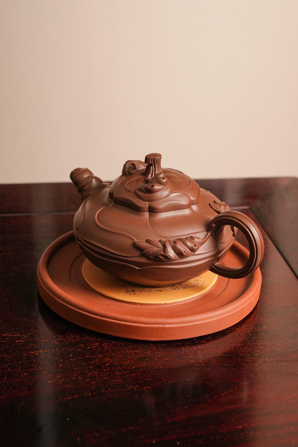 泡茶要选择紫砂壶吗?宜兴惠藏紫砂教你紫砂壶开壶