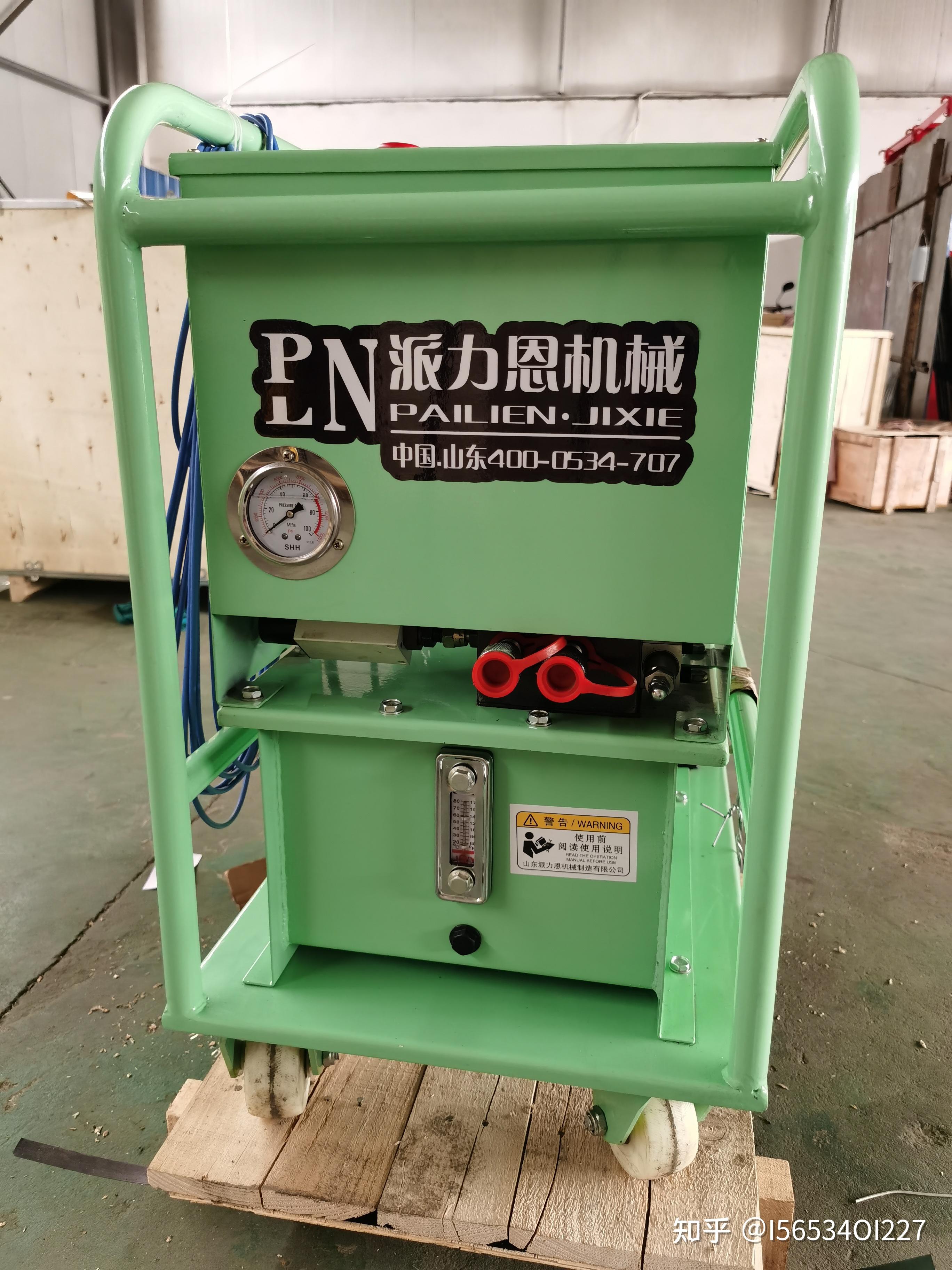 小姜给大家介绍下矿山筛振动筛沙子的专用工具环槽铆钉机