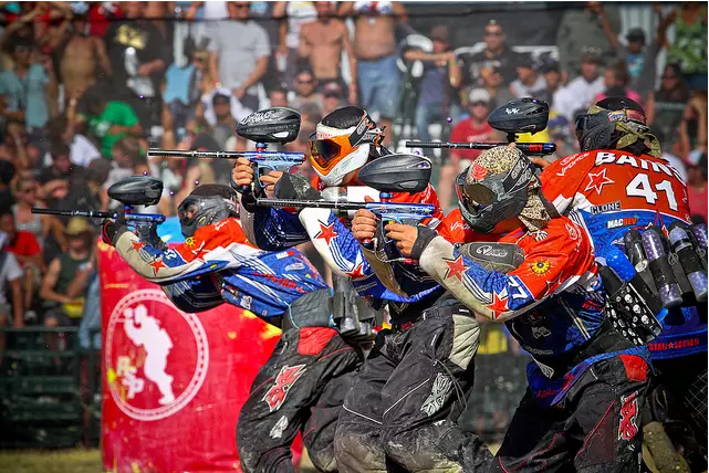 世界上人数最多的彩弹射击比赛诺曼底登陆