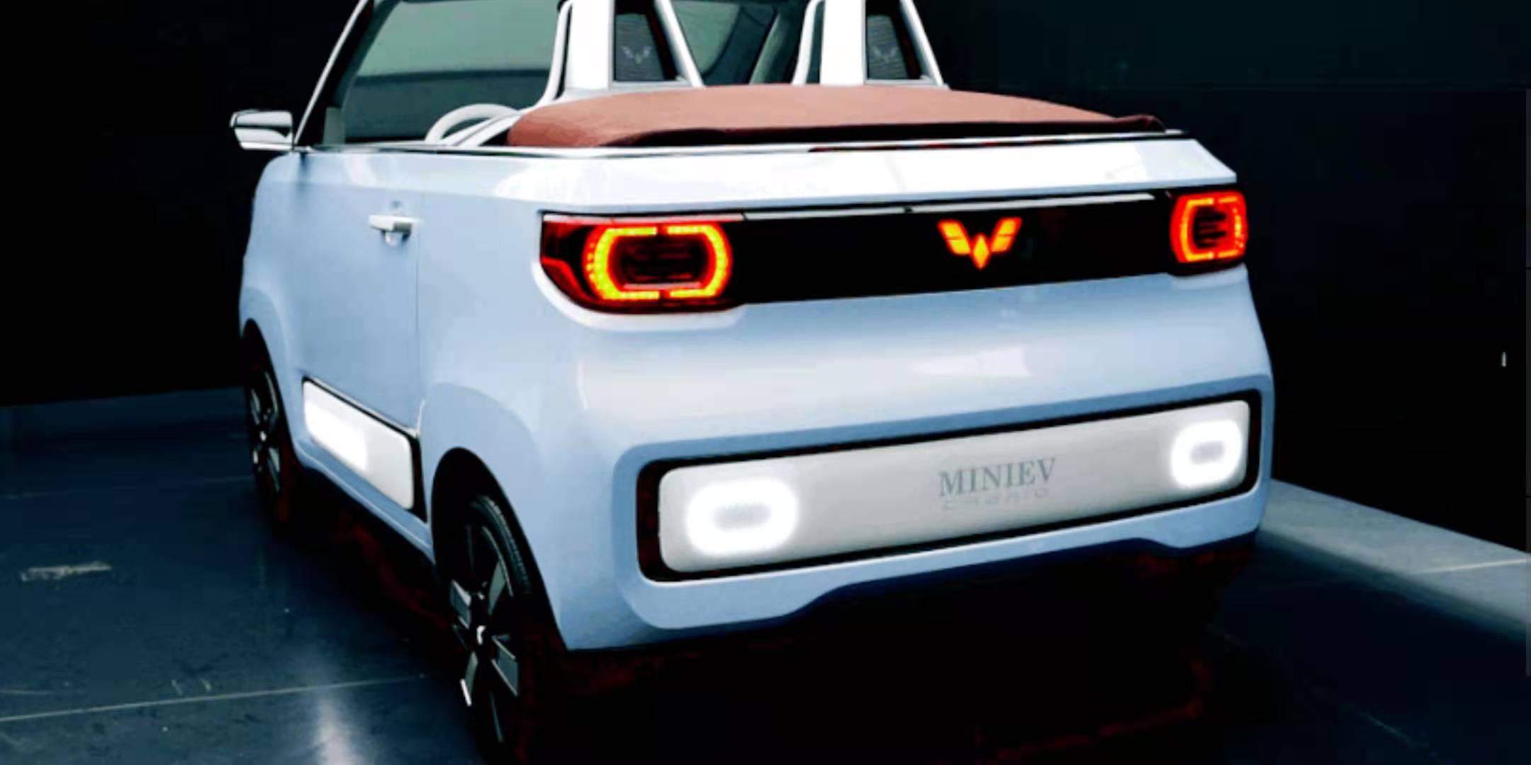 上海车展探馆宏光miniev敞篷版将时尚进行到底