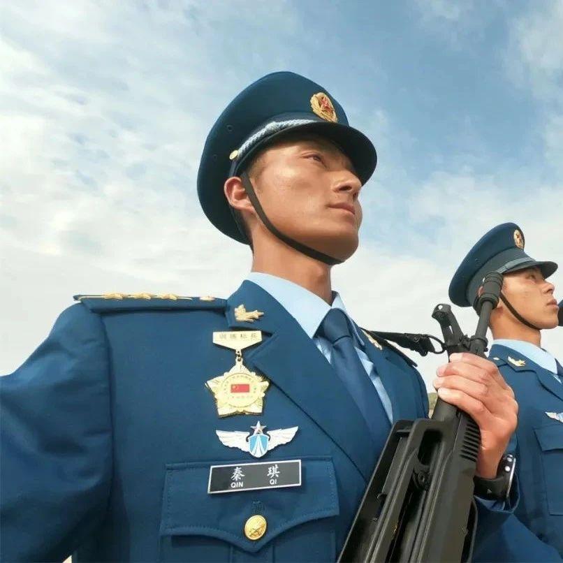 视连队荣誉高于一切他就是黄继光连第40任连长秦琪