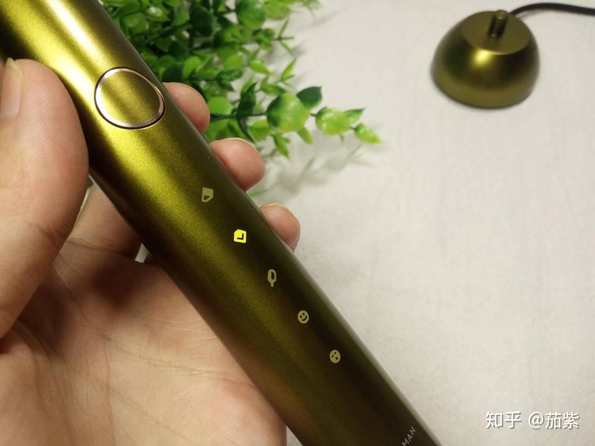 刷牙与洁面两不误罗曼t10s电动牙刷体验