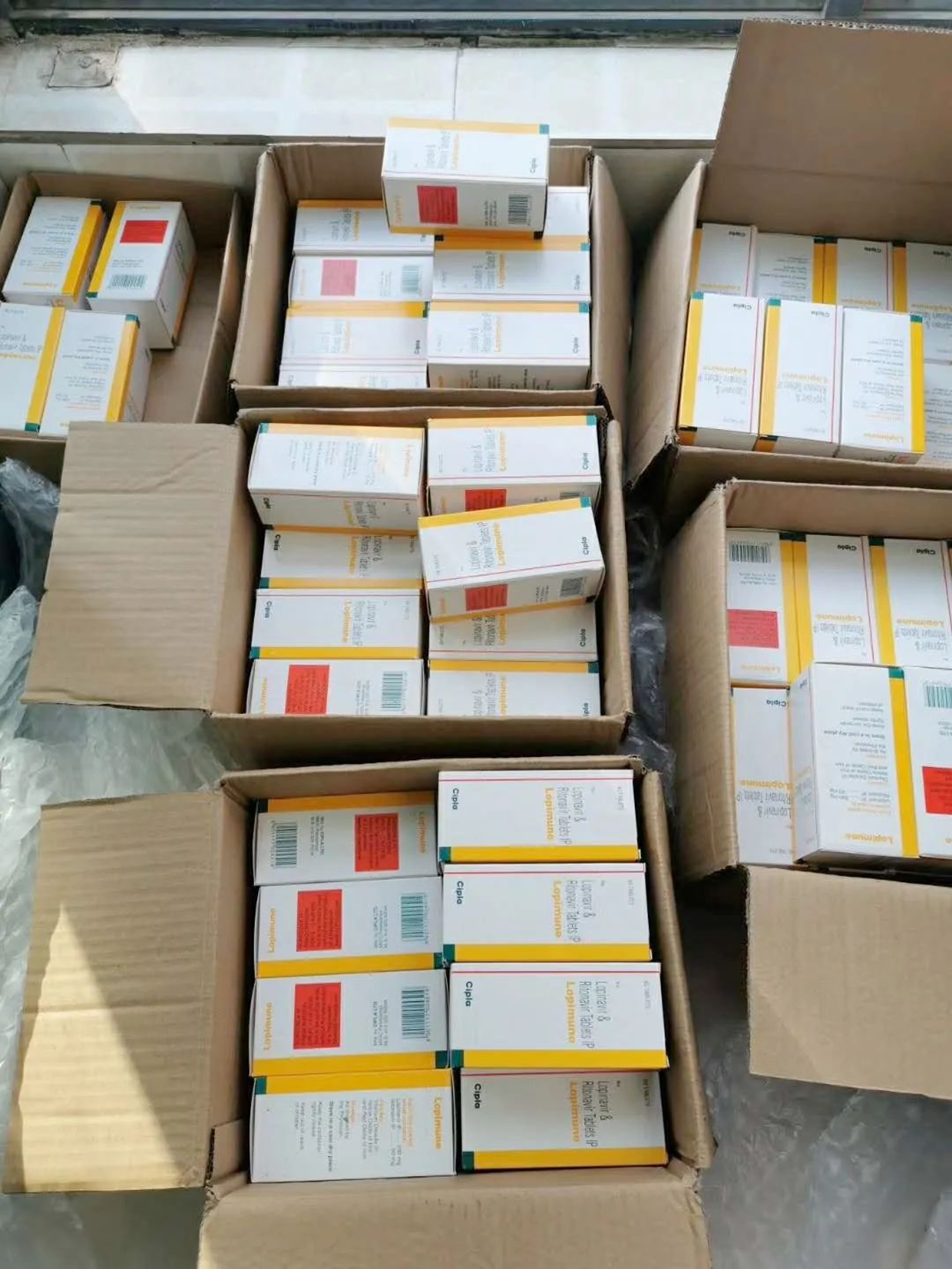 他召集艾滋病人给新冠患者捐药