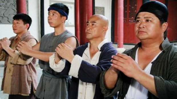 正是这股子袍哥人家(发源于晚清,盛行于民国时期,与青帮,洪门为当时的