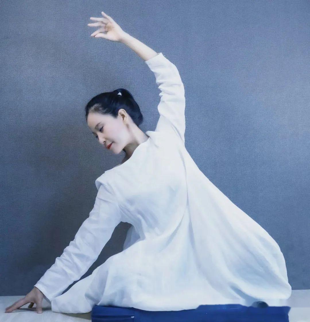 三摩地实修实证者道家女丹功法修炼者道瑜伽传承与传播者申时茶推广者