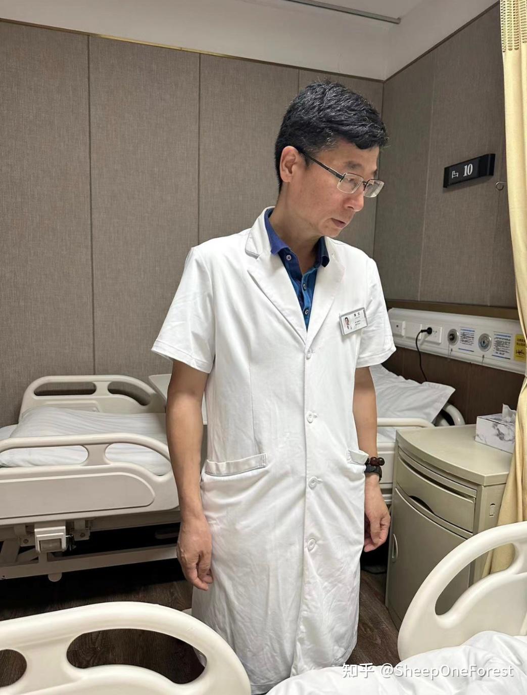 黄文医生来查房了,看看隆👃情况怎么样 - 知乎