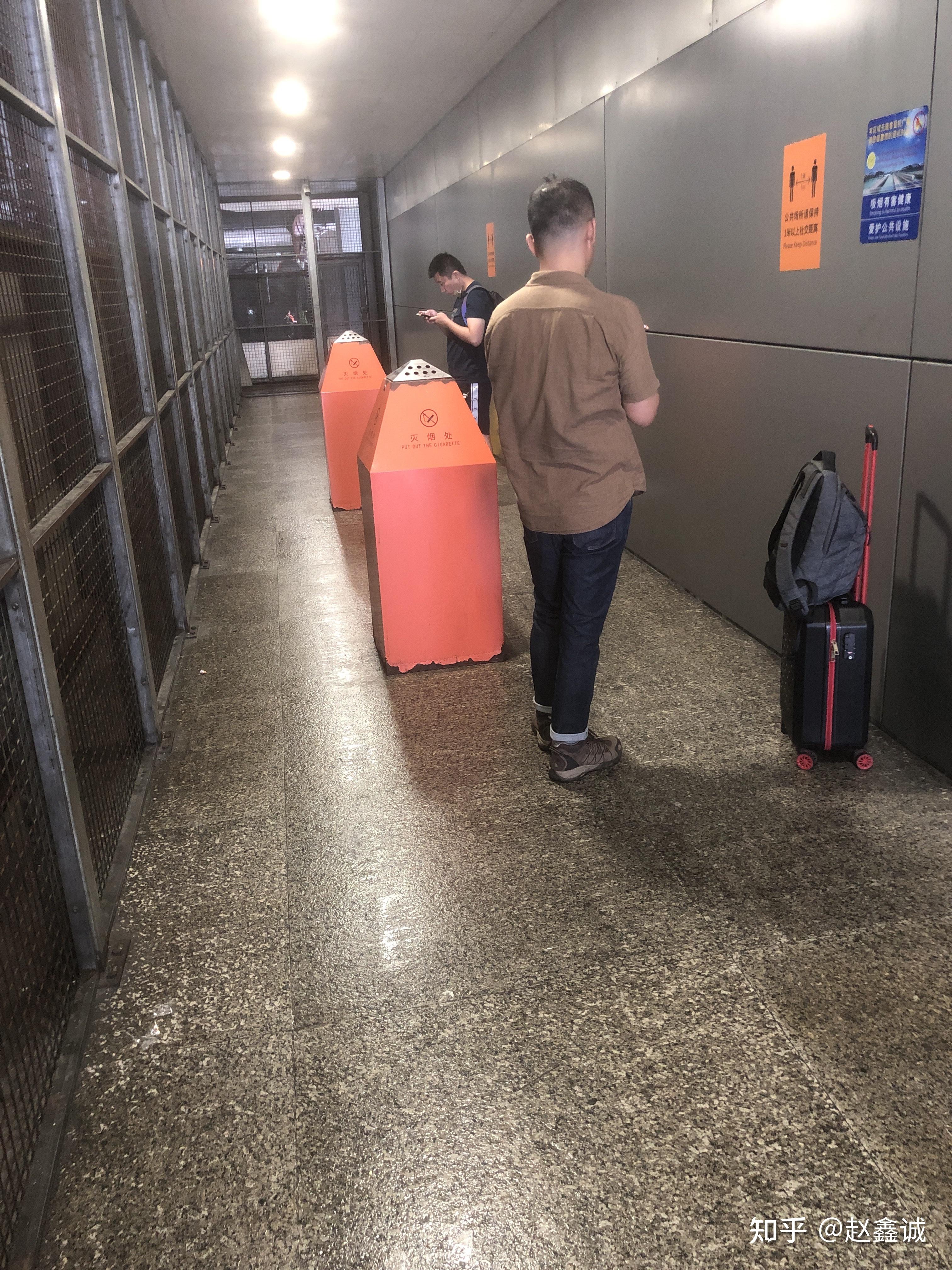 浦东机场里面有吸烟室吗? - 知乎