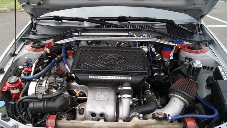 这种看似偷懒的做法,丰田却能用3s-ge和3s-gte的组合满足更多消费者