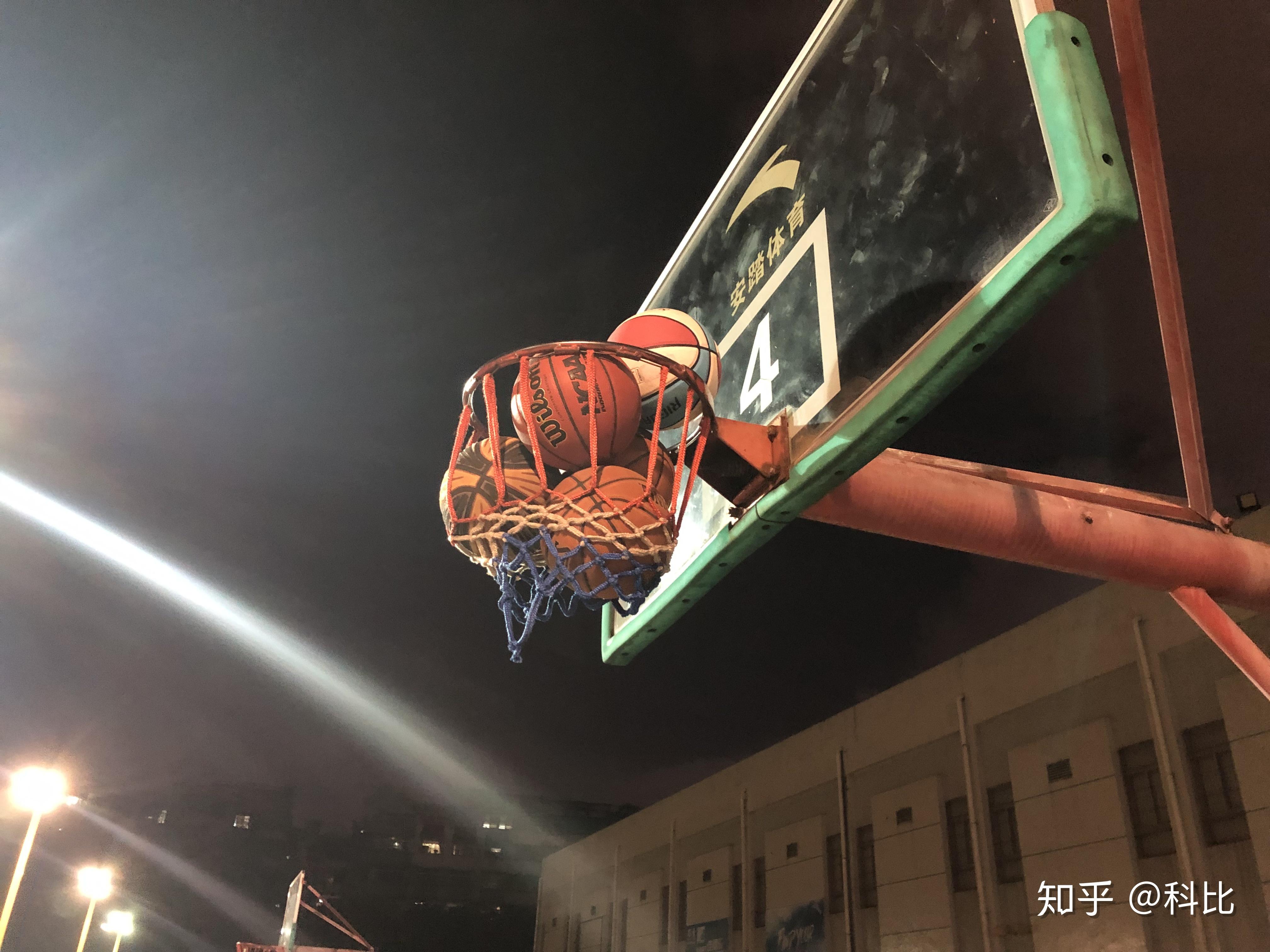 现在去野球场打篮球,穿科比的24号会不会被人嘲讽?