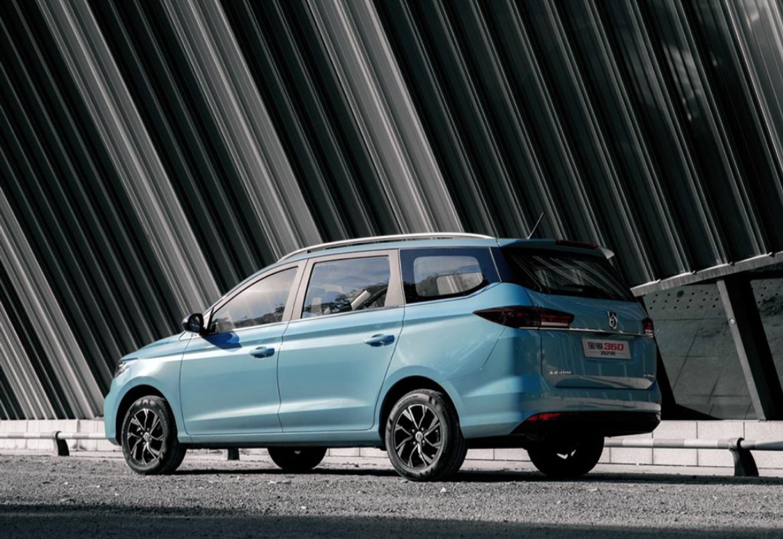 全新宝骏360官图发布最接地气的mpv将于11月内上市