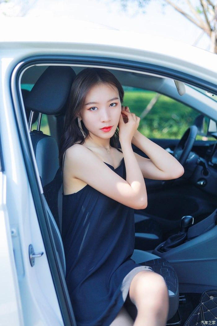 这组车模帖其实是比较意外拍出来的,前段时间我正好来三亚出差顺便玩