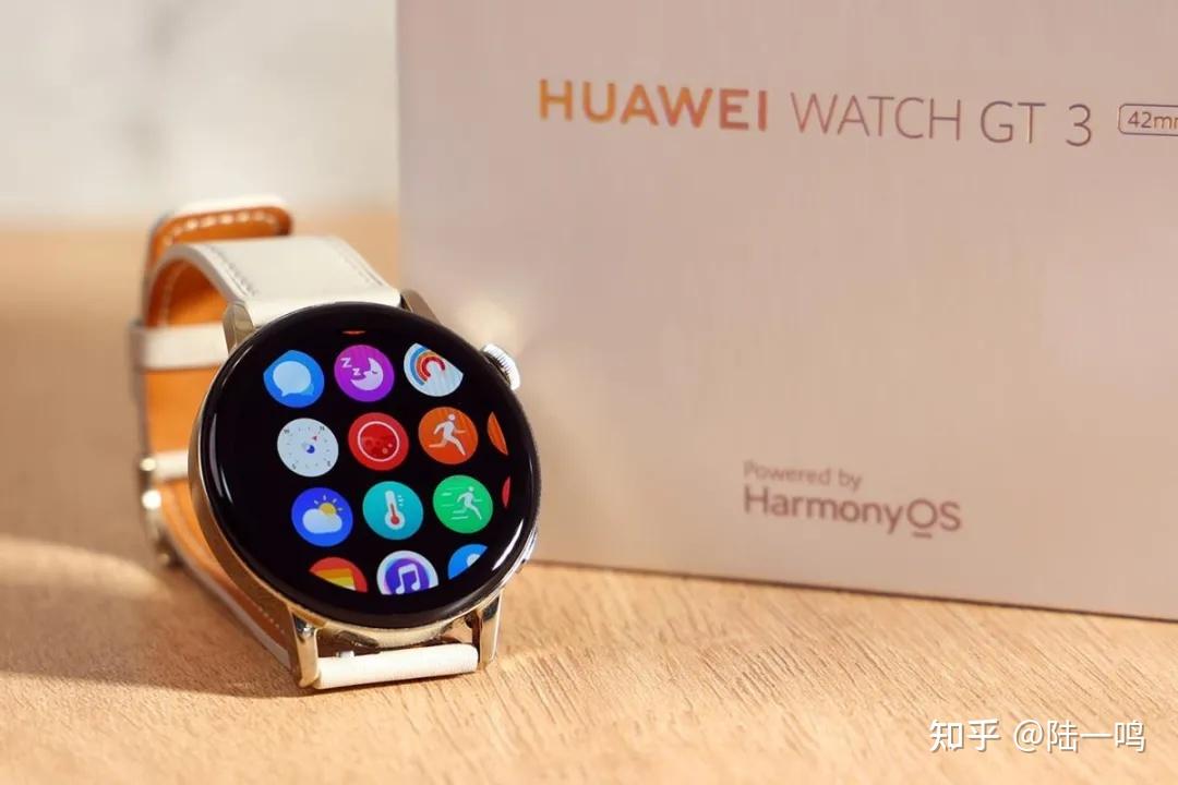 新品尝鲜精致好看健康华为gt3上手体验和详细测评42mm版是女神专属