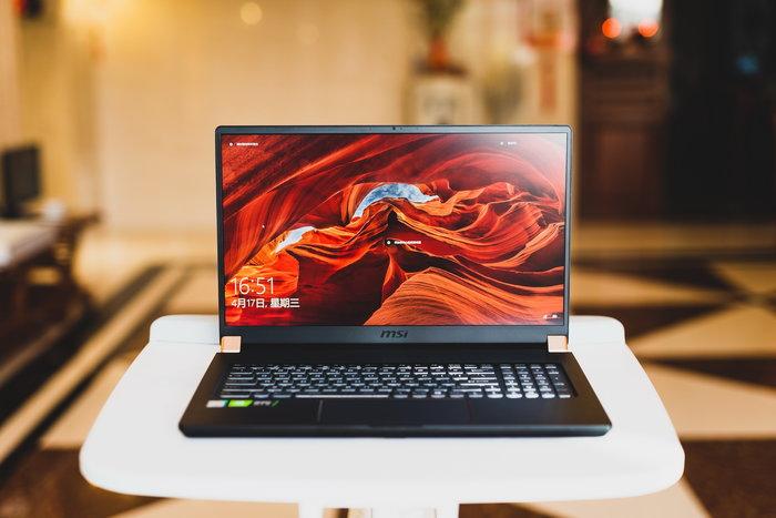 最轻薄的17寸顶级rtx2080游戏本msi绝影gs75