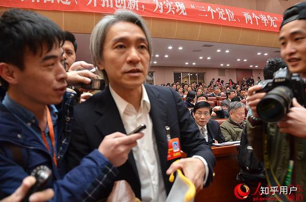 六爷,人家周星驰可是全国第一gdp广东省的政协委员啊,你别闹了好么?