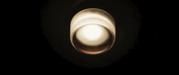 《楼上的人们》太癫了，这新片大胆又含蓄！