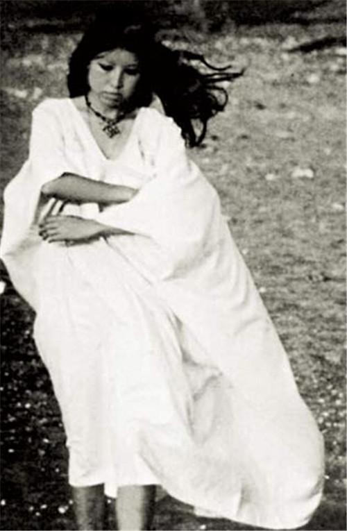 心理咨询师 53 人 赞同了该文章 三毛对生死的独特见解,自幼年便被