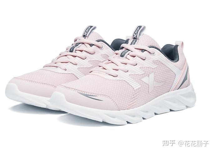 运动鞋哪个牌子质量好2022夏季女生国产平价运动鞋品牌推荐鸿星尔克