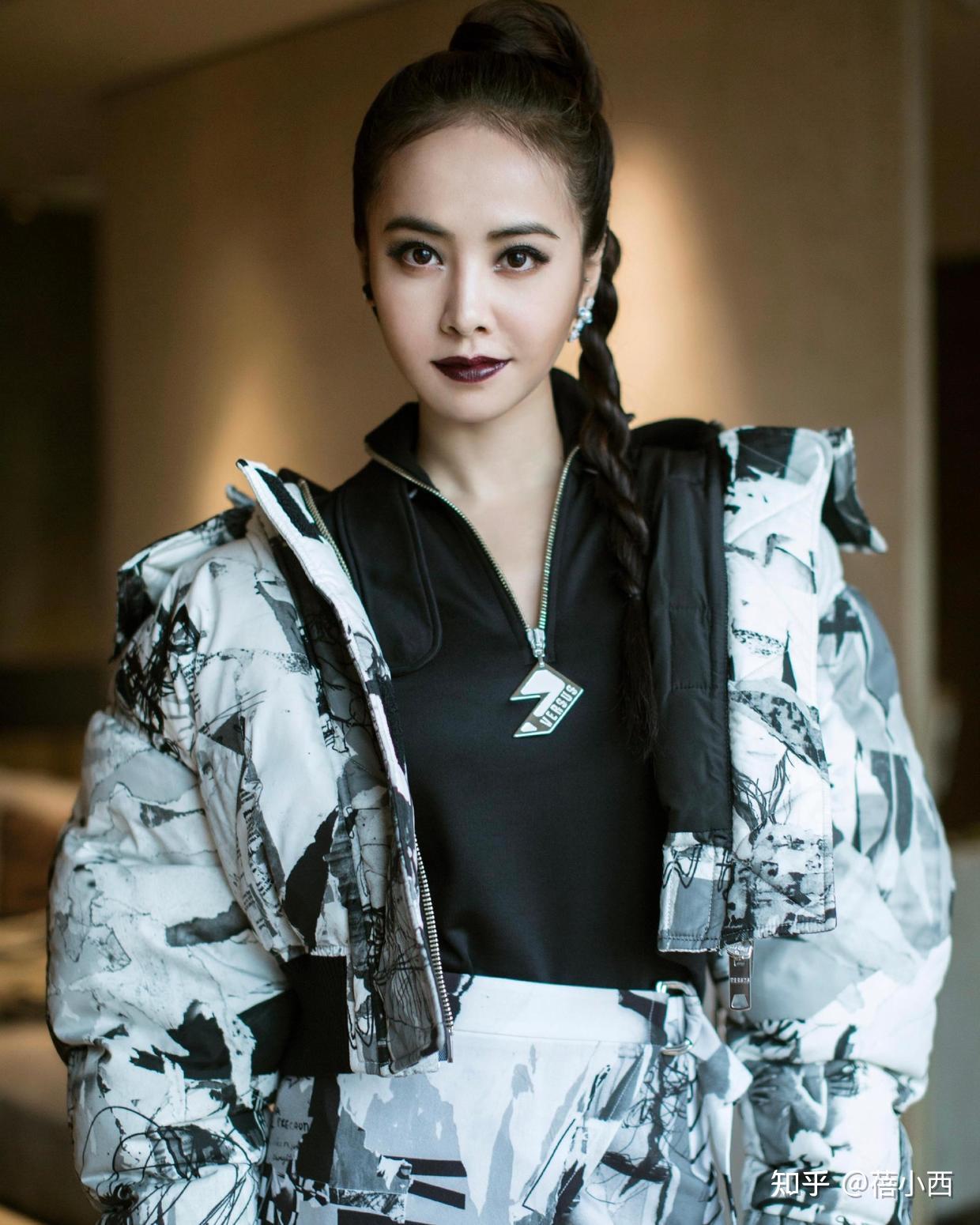 蔡依林这的气场无敌了,连穿"豹纹"紧身连体衣,都hold住了全场 - 知乎