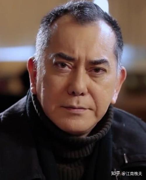 其实对我这个旁观的大陆仔来说,香港这座过山车的车道可能还要往前再