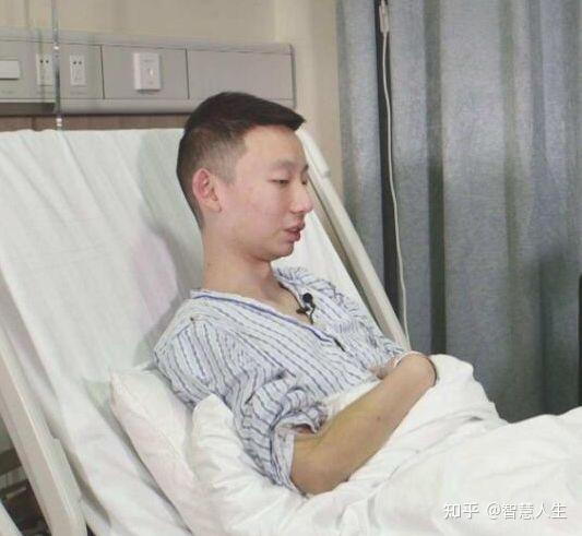 姚策去世后为何会让郭威捧遗像杜新枝回应太虚假