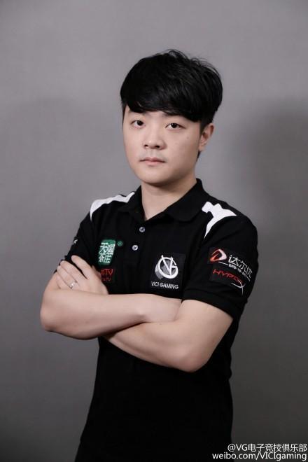 vg上单loong伤病退役转型教练