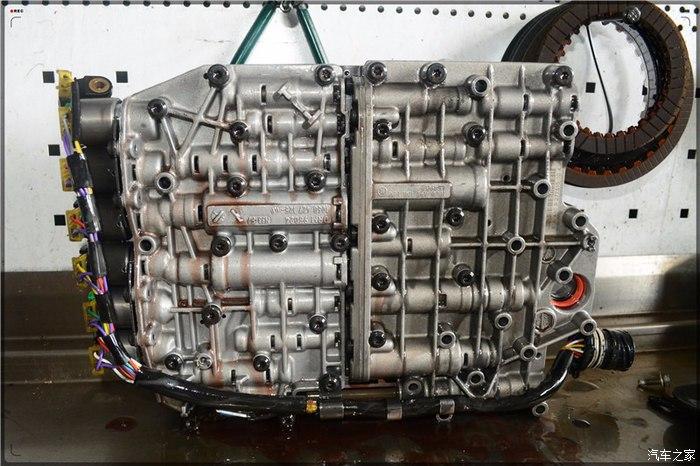 大众帕萨特领驭18t5hp19变速箱故障换挡冲击问题维修