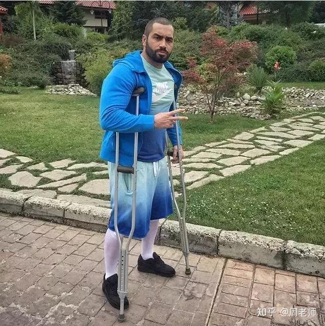 连大神拉扎尔都没扛过的伤病,你可要小心了!