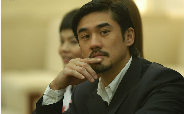 虽然吴大维还在主持一些内地节目,但影响都不大,也被一些知名主持人甩