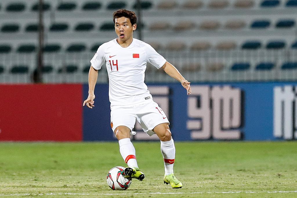 媒体人:池忠国因伤在健身房独自训练 国足12日将再战亚泰