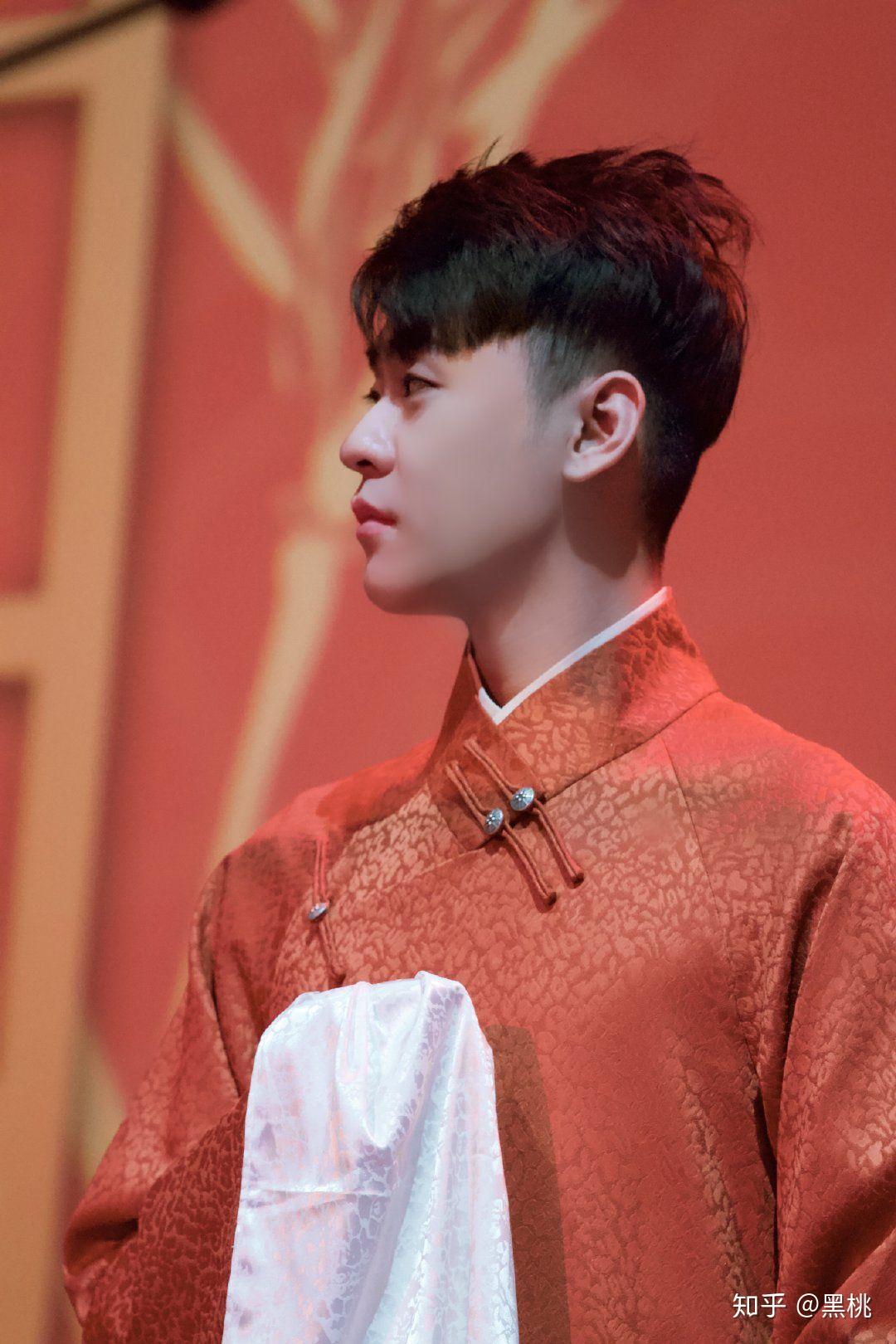 有张云雷的绝美饭拍图吗