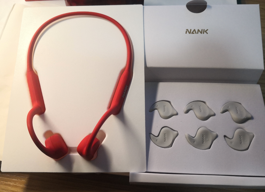 南卡neo这是骨传导耳机可不是黑客帝国